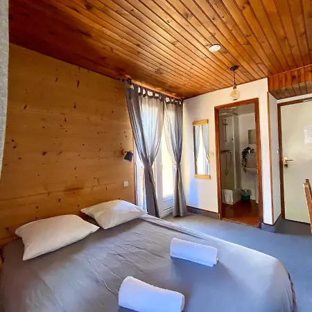 Doume's Hotell 2*