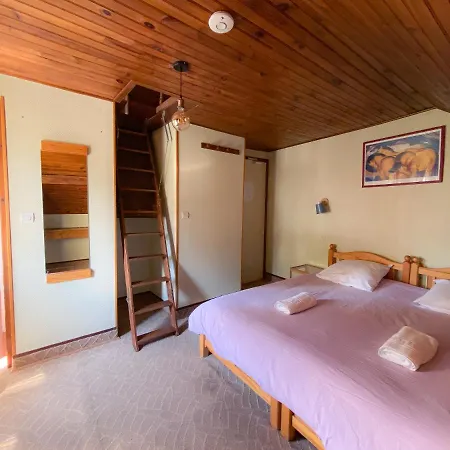 Doume's Hotell 2*